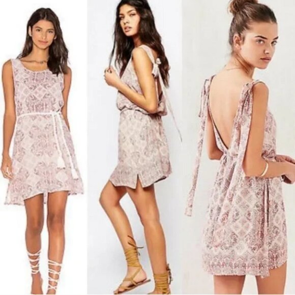 Faithfull The Brand Urban Outfitters Luci Pattered Mini Dress Pink Floral Tie XS - Picture 1 of 16
